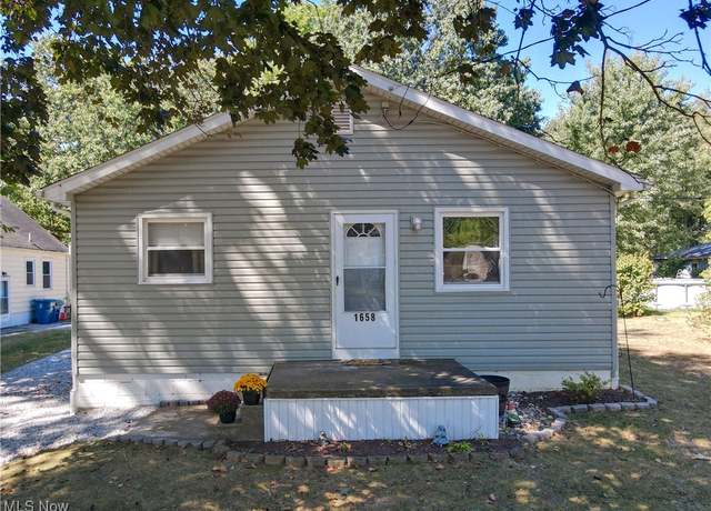 Property at 1658 Betz Dr, Akron, OH 44306, 2 beds, 1 bath