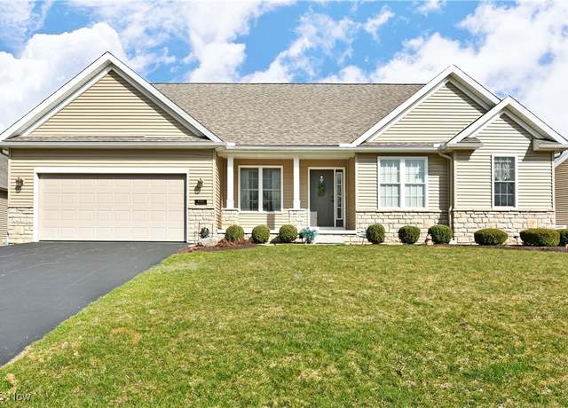 Property at 8705 Kimblewick Ln NE, Warren, OH 44484, 3 beds, 2 baths