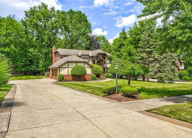 Property at 8421 Timber Trl, Brecksville, OH 44141, 4 beds, 3.5 baths
