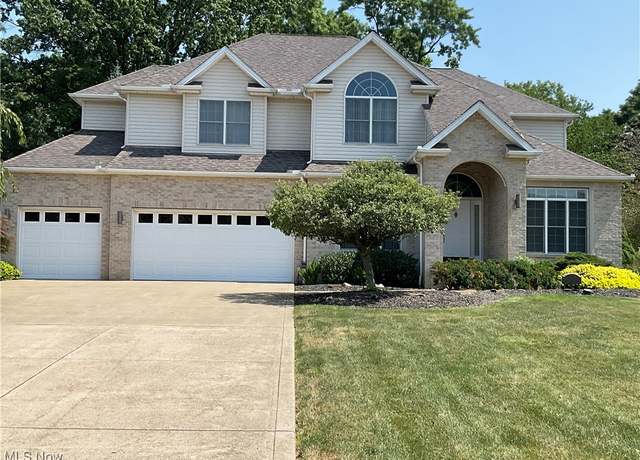 Property at 477 Wordsworth Ct, Richmond Heights, OH 44143, 3 beds, 2.5 baths