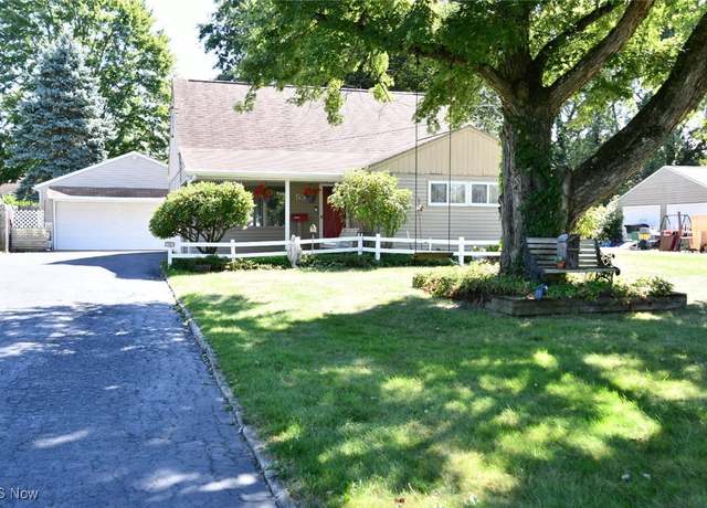 Property at 532 Westgate Blvd, Austintown, OH 44515, 5 beds, 1 bath