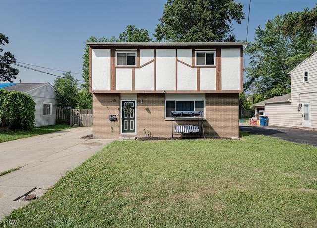 Property at 208 Parkway Dr, Eastlake, OH 44095, 3 beds, 2 baths