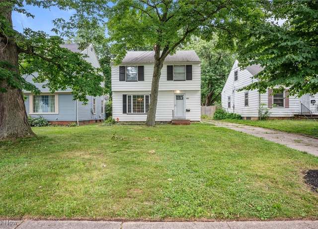 Property at 1095 Woodview Rd, Cleveland Heights, OH 44121, 3 beds, 1.5 baths