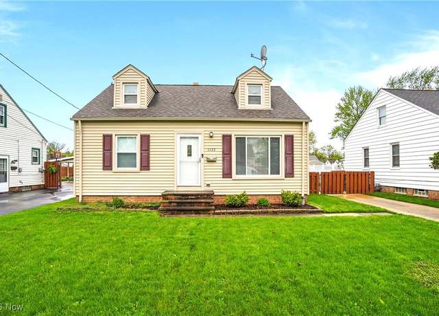 Property at 1172 Washington Blvd, Mayfield Heights, OH 44124, 3 beds, 2 baths