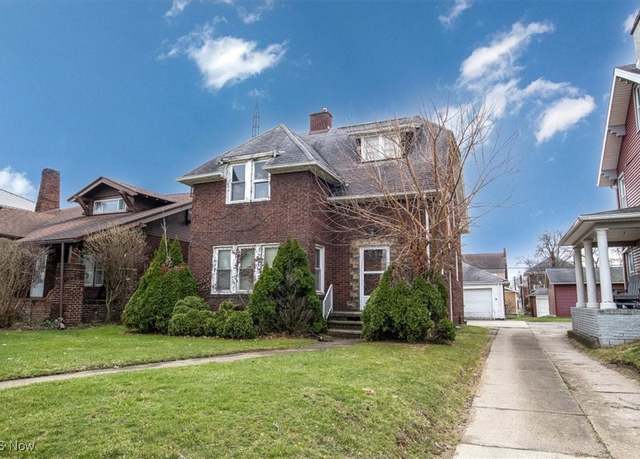 Property at 1322 12th St NW, Canton, OH 44703, 3 beds, 1.5 baths