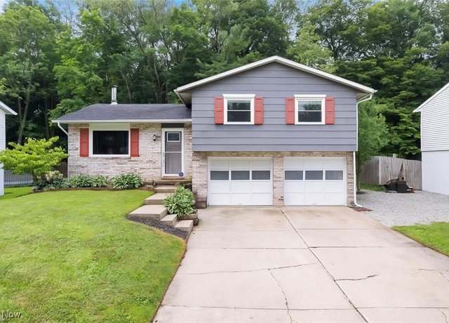 Property at 413 Stonewood St, Canal Fulton, OH 44614, 3 beds, 1.5 baths