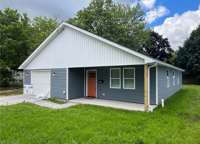 Property at 1122 Delos St, Akron, OH 44306, 3 beds, 2 baths