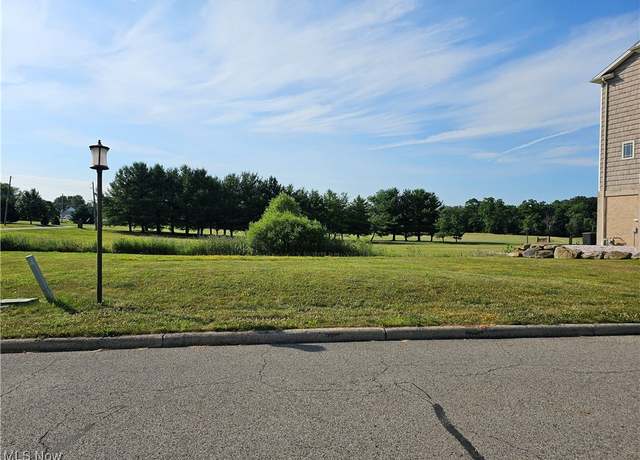 Property at 30 Shores Dr, Poland, OH 44514