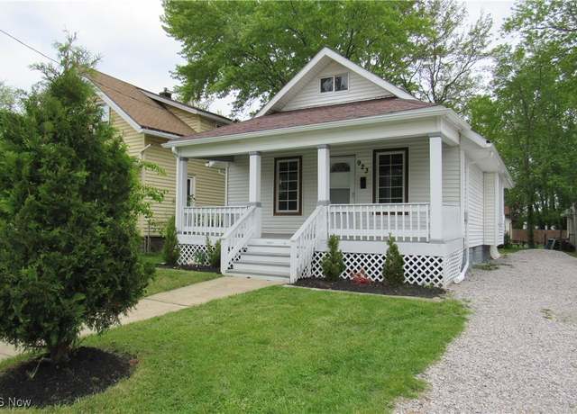 Property at 923 W 58th St, Ashtabula, OH 44004, 2 beds, 1 bath