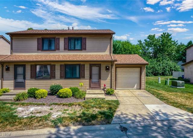 Property at 868 Gino Ln, Cleveland, OH 44109, 2 beds, 1.5 baths