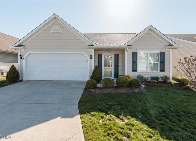 Property at 122 Breckenridge Oval, Elyria, OH 44035, 3 beds, 2 baths
