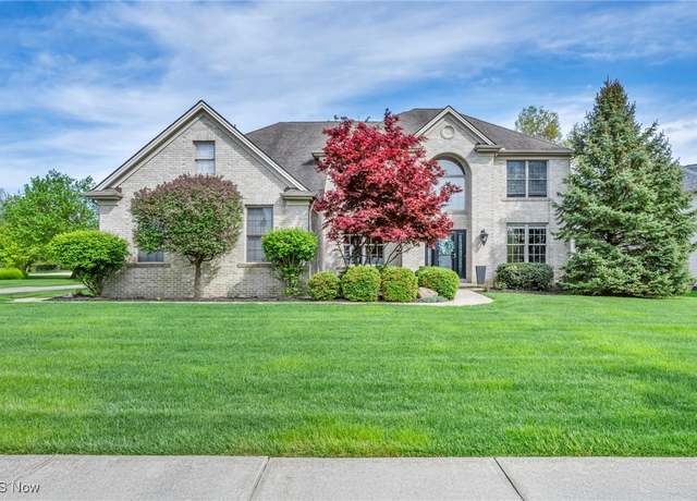 Property at 12500 S Churchill Way, Strongsville, OH 44149, 4 beds, 3.5 baths
