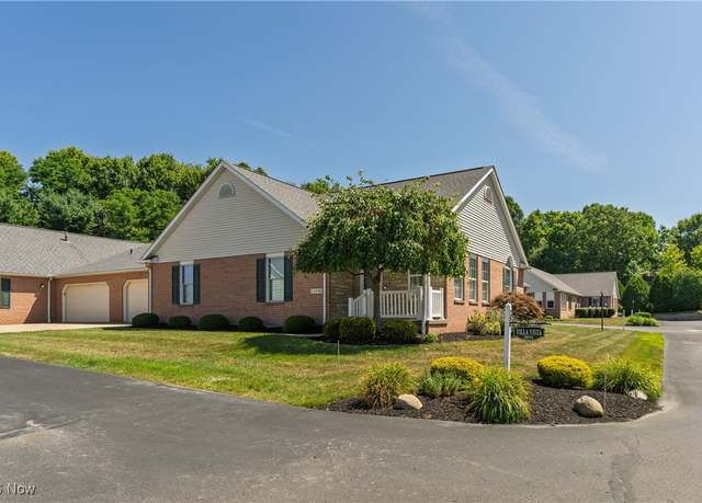 Property at 11722 Villa Vista Dr NW, Uniontown, OH 44685, 2 beds, 2 baths