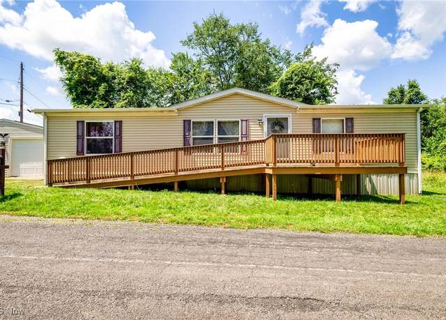 Property at 499 Finance Rd, Weirton, WV 26062, 3 beds, 2 baths