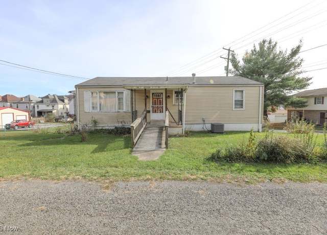 Property at 1796 Chester Ave, Wellsville, OH 43968, 3 beds, 2 baths