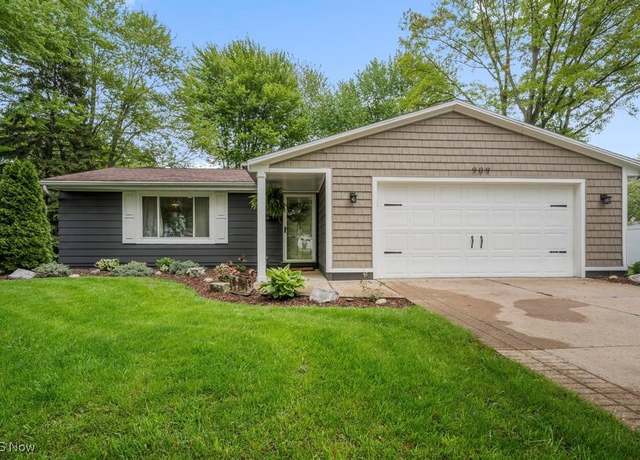 Property at 909 Salem Dr, Huron, OH 44839, 3 beds, 2 baths