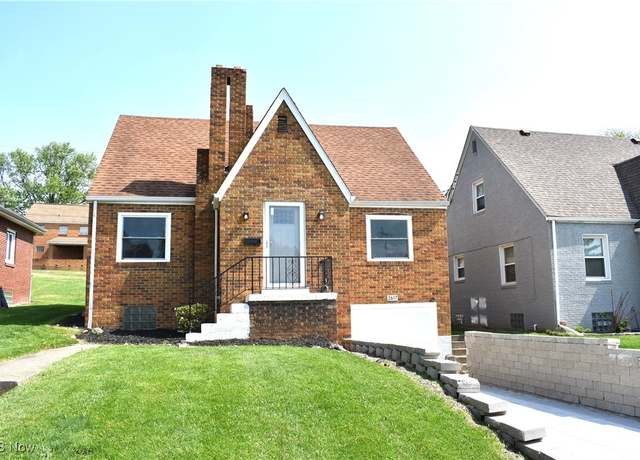 Property at 2617 Chestnut St, Steubenville, OH 43952, 3 beds, 1.5 baths