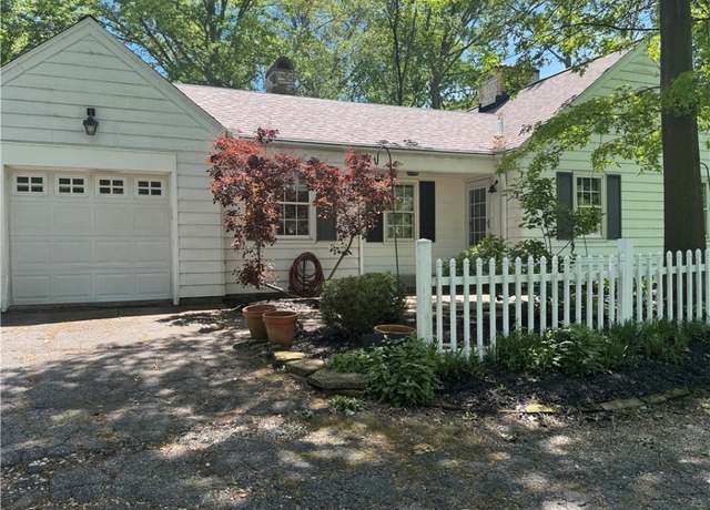 Property at 2701 Columbia Rd, Westlake, OH 44145, 2 beds, 1 bath