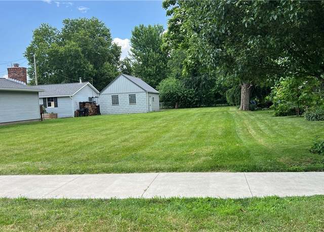 Property at 217 Carrollton St E, Magnolia, OH 44643
