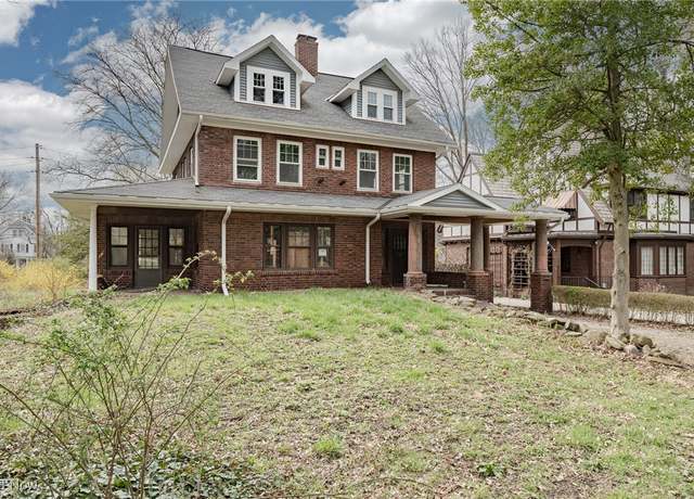 Property at 2094 Lamberton Rd, Cleveland Heights, OH 44118, 6 beds, 4.5 baths