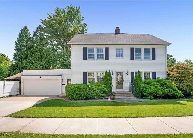 Property at 685 Ecton Rd, Akron, OH 44303, 4 beds, 2.5 baths