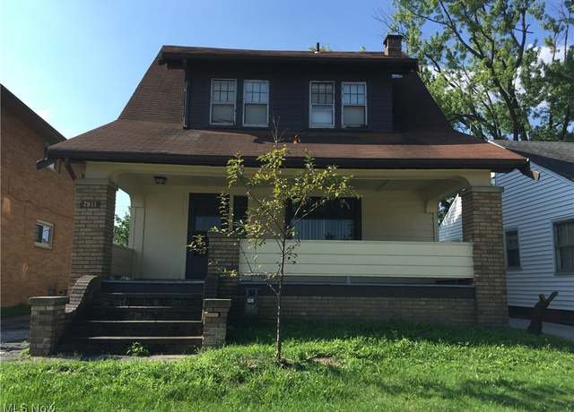 Property at 7911 Snow Rd, Parma, OH 44129, 4 beds, 4 baths