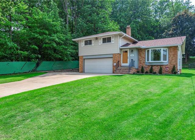 Property at 3400 Knowles Dr, Parma, OH 44134, 4 beds, 1.5 baths