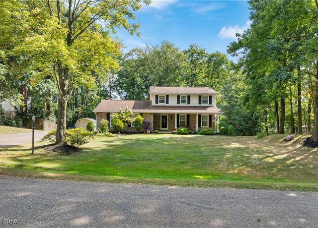 Property at 8817 Willingham Dr NW, Canal Fulton, OH 44614, 3 beds, 2.5 baths