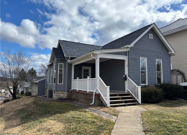 Property at 1278 Euclid Ave, Zanesville, OH 43701, 5 beds, 2 baths