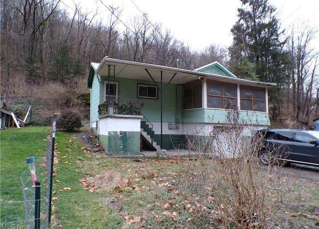 Property at 1746 Blosser Ln, Follansbee, WV 26037, 3 beds, 2 baths