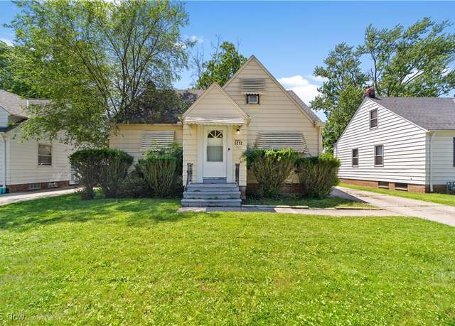 Property at 5212 Catherine St, Maple Heights, OH 44137, 2 beds, 1 bath