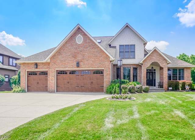 Property at 1292 Ashwood Rd, Akron, OH 44312, 5 beds, 2.5 baths