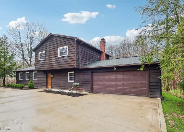 Property at 17065 Curry Ln, Chagrin Falls, OH 44023, 2 beds, 1.5 baths