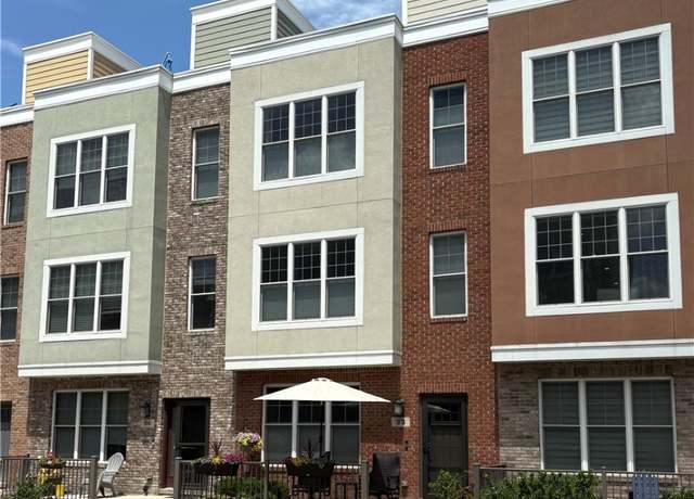 Property at 23 Mckinley Pl, Lakewood, OH 44107, 2 beds, 2.5 baths