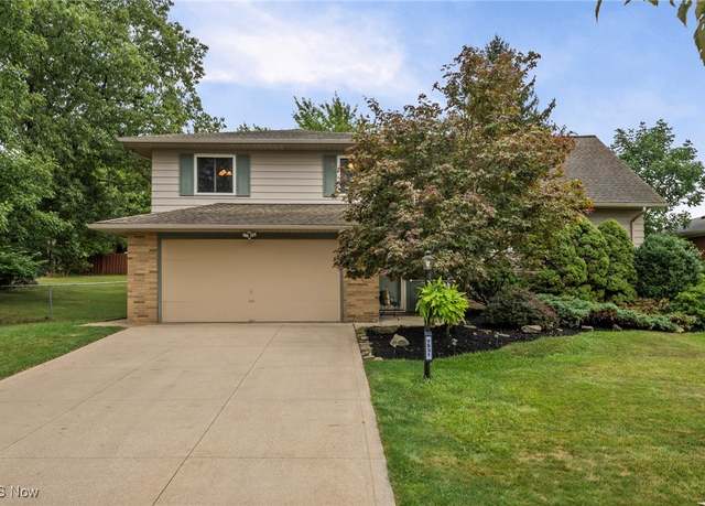 Property at 7531 Vista Dr, Parma, OH 44134, 4 beds, 2.5 baths