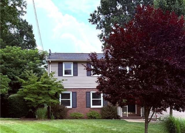 Property at 6 Centennial Dr, Poland, OH 44514, 3 beds, 1.5 baths