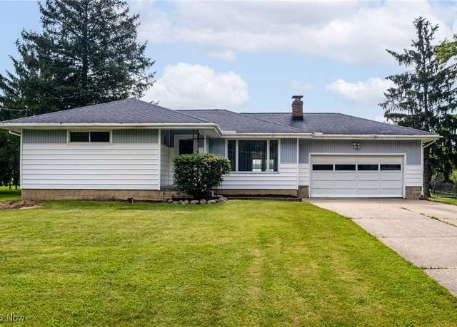 Property at 4855 Lake Dawn Dr, Medina, OH 44256, 4 beds, 2 baths