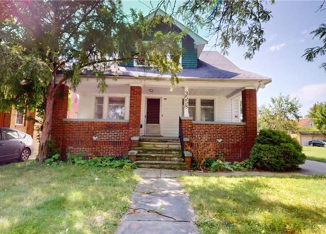 Property at 3558 Chelton Rd, Shaker Heights, OH 44120, 3 beds, 1.5 baths