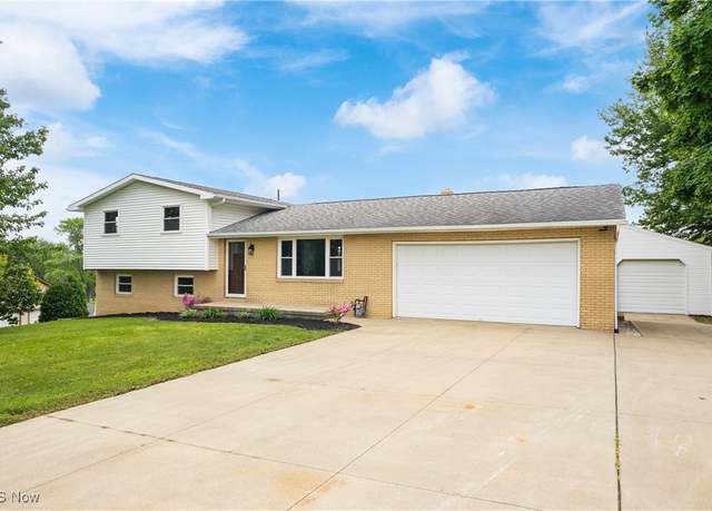 Property at 4426 Dueber Ave SW, Canton, OH 44706, 3 beds, 2 baths