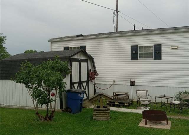Property at 3250 Maysville Pike #35, Zanesville, OH 43701, 3 beds, 2 baths