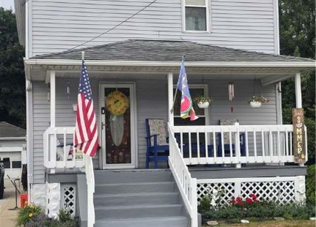 Property at 2222 4th St SW, Akron, OH 44314, 3 beds, 1 bath