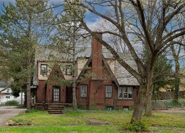 Property at 1229 Delia Ave, Akron, OH 44320, 4 beds, 2.5 baths