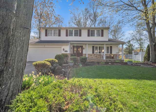 Property at 4820 Washington Ave, Lorain, OH 44052, 4 beds, 2.5 baths