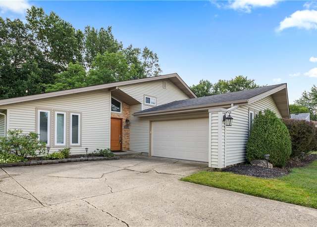 Property at 35868 Laurel Cir, North Ridgeville, OH 44039, 4 beds, 1.5 baths