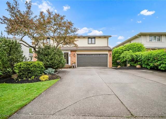 Property at 23957 Greenlawn Ave, Beachwood, OH 44122, 4 beds, 2.5 baths