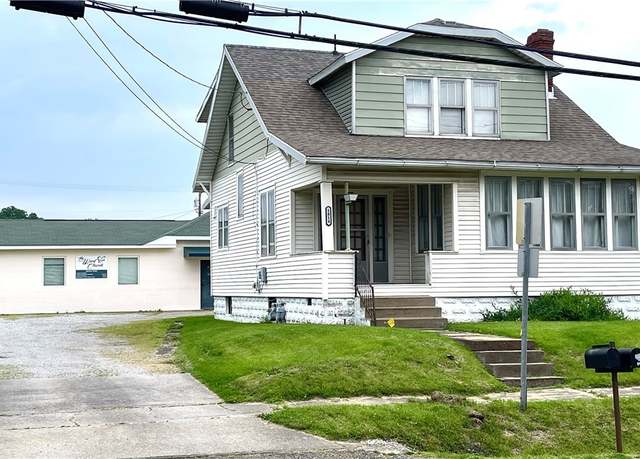 Property at 1814/1816 Rayon Dr, Parkersburg, WV 26101, 3 beds, 1.5 baths