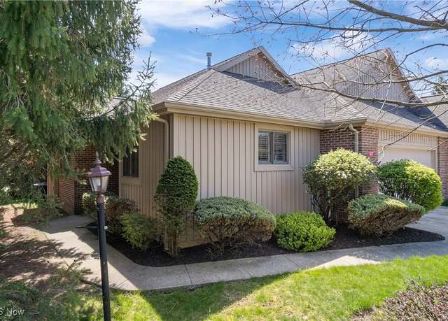 Property at 489 Paul Tell Trl, Tallmadge, OH 44278, 2 beds, 2 baths