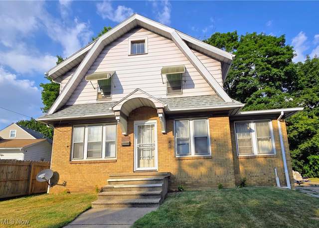 Property at 727 East Ave, Akron, OH 44320, 3 beds, 1 bath