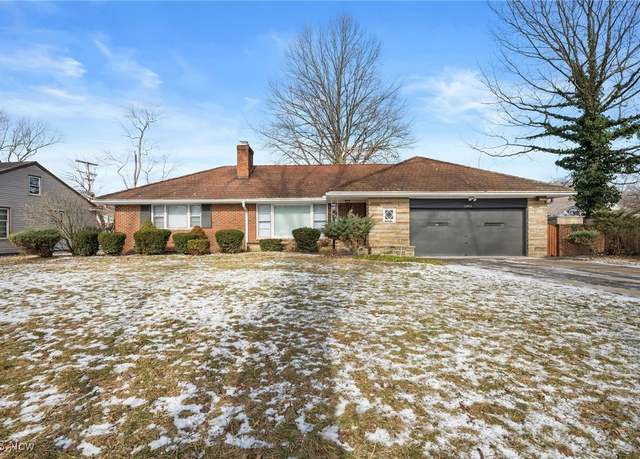 Property at 15857 Henley Rd, East Cleveland, OH 44112, 3 beds, 2.5 baths