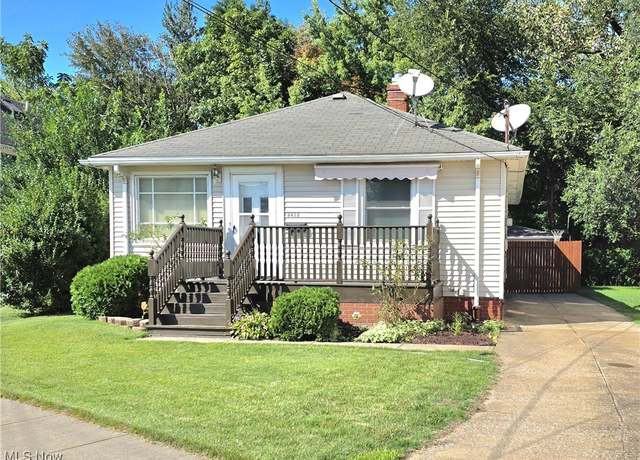 Property at 5413 Brow Ave, Newburgh Heights, OH 44105, 3 beds, 1.5 baths